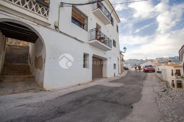 Casa independiente en calle del Sol