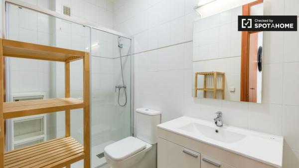 Słoneczny apartament typu studio do wynajęcia w Ciutat Vella, Walencja