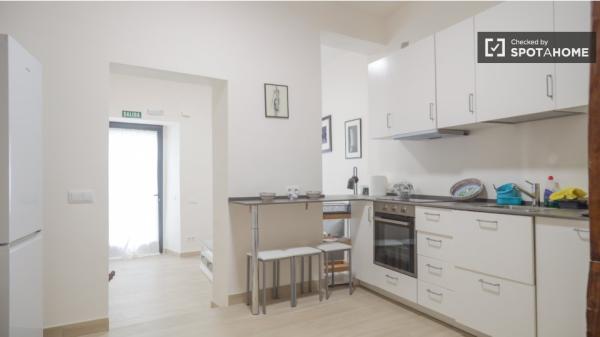 Apartamento de 2 dormitorios en alquiler en Malasaña, Madrid