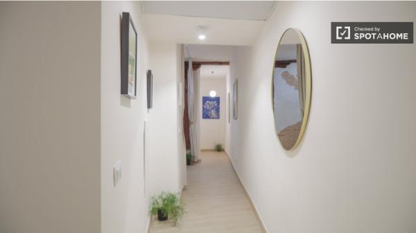 Apartamento de 2 dormitorios en alquiler en Malasaña, Madrid