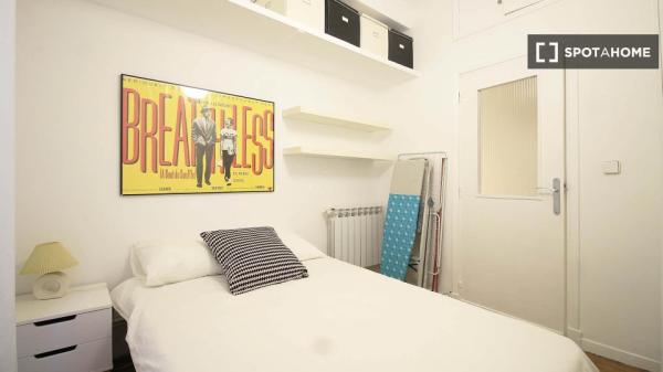 Apartamento de 2 dormitorios en alquiler en Justicia, Madrid