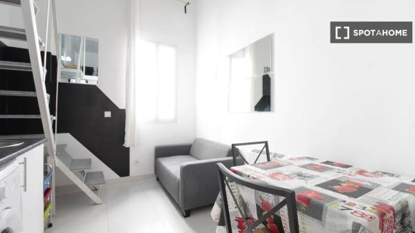 Apartamento en alquiler en Puerta del Ángel, Madrid