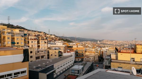 Estudio en alquiler en Les Roquetes, Barcelona