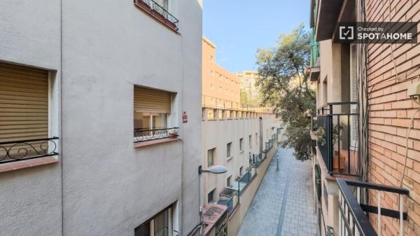 Apartamento de 3 dormitorios en alquiler en Gràcia, Barcelona