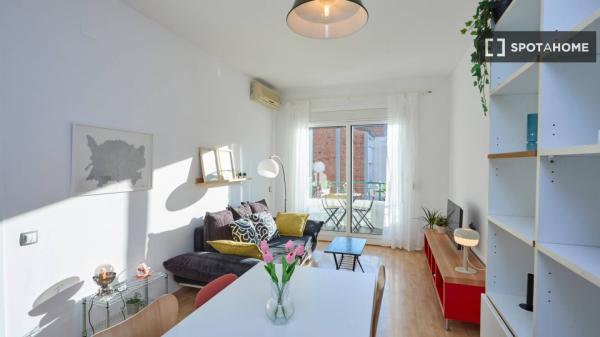 Habitación en piso compartido en barcelona.