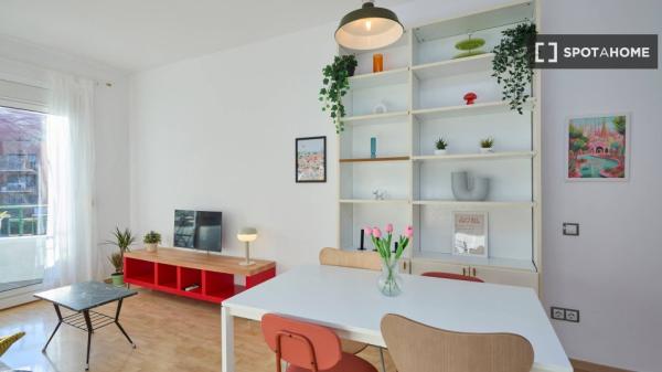 Habitación en piso compartido en barcelona.