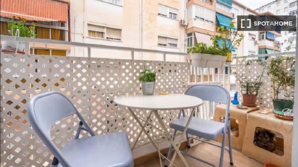 Se alquila habitación en piso compartido en Málaga