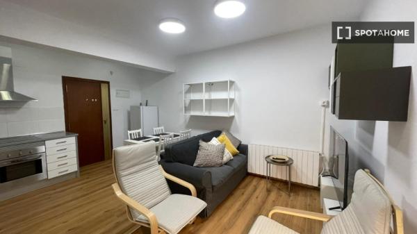 4-bedroom apartment for rent in Ciutat Vella, Valencia