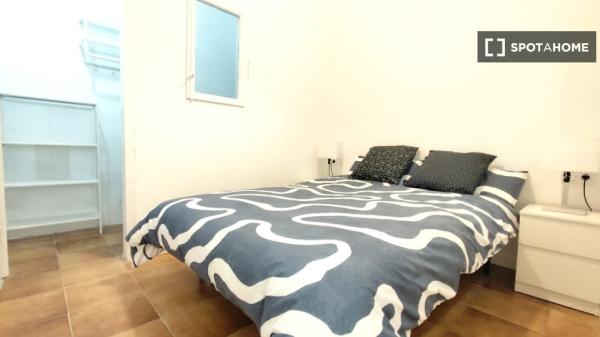 Apartamento entero de 2 dormitorios en Sant Adrià de Besòs