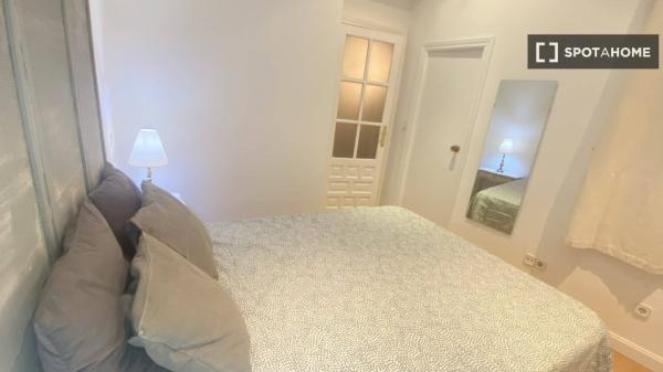 Apartamento de 1 dormitorio en alquiler en Opera, Madrid