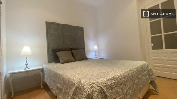 Apartamento de 1 dormitorio en alquiler en Opera, Madrid