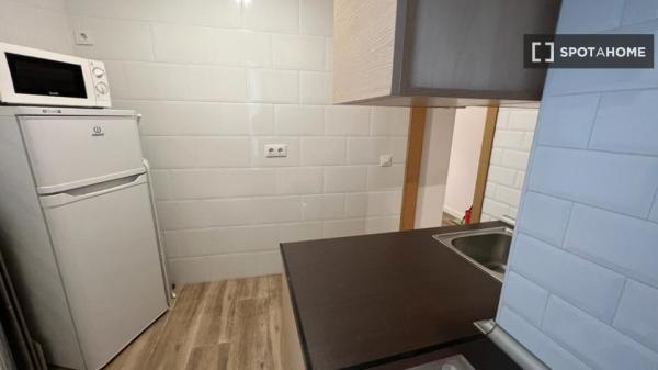 Apartamento de 2 dormitorios en alquiler en Justicia, Madrid