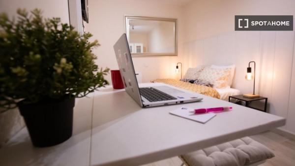 Studio apartment for rent in Madrid