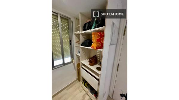 Apartamento de 2 dormitorios en alquiler en Campanar, Valencia