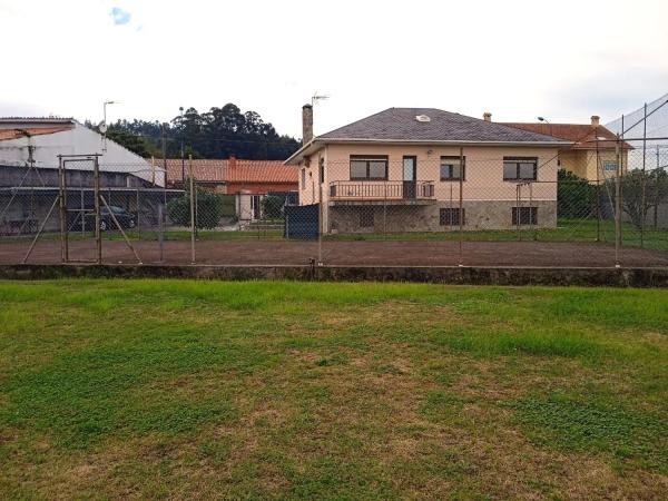 Casa independiente en avenida Hermida