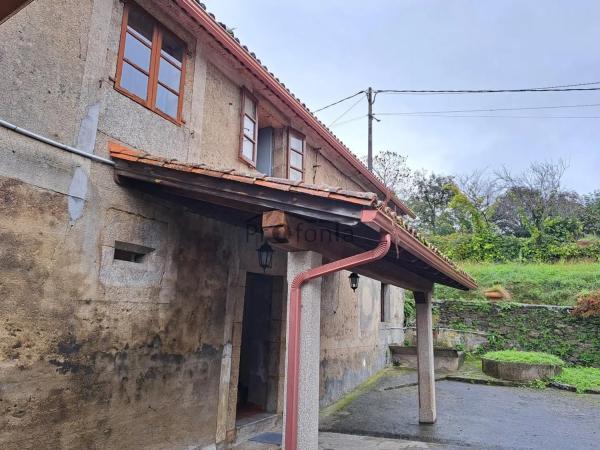 Casa independiente en calle Maial