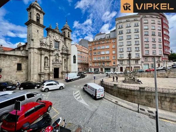 Piso en plaza de María Pita