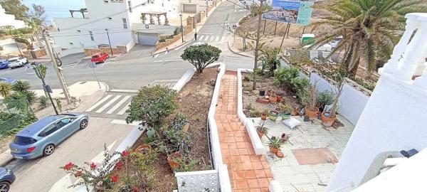 Chalet pareado en calle Altea, 3