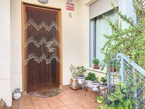 Chalet adosado en calle Serra de Bèrnia