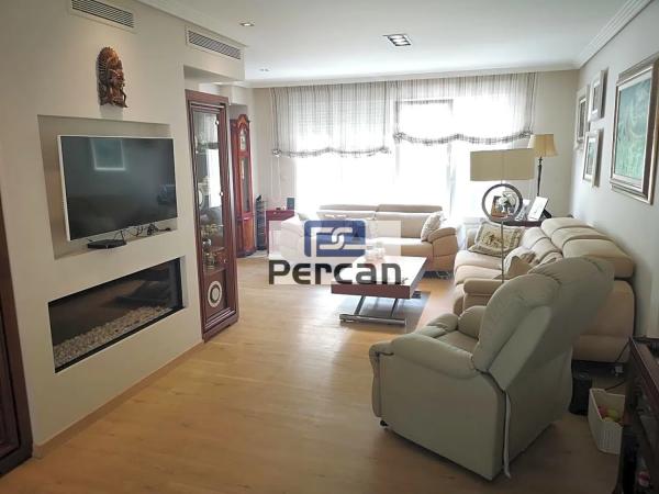 Chalet pareado en calle dels Alguers