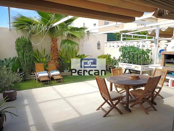 Chalet pareado en calle dels Alguers