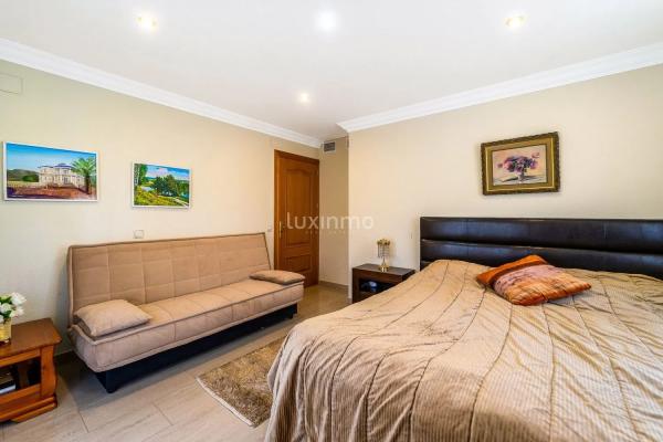 Casa independiente en calle de Venta Lanuza