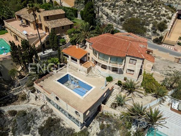 Casa independiente en avenida d'Amèrica, 36