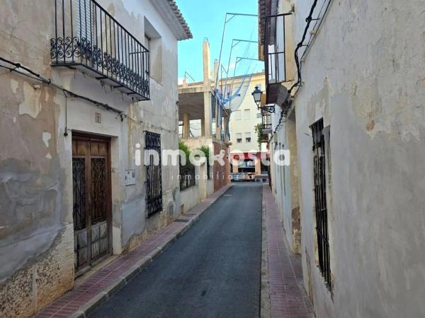 Casa independiente en calle Baldons