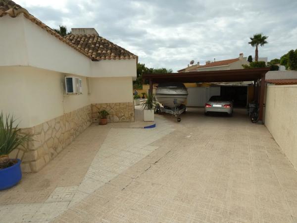 Casa independiente en calle Escorpí