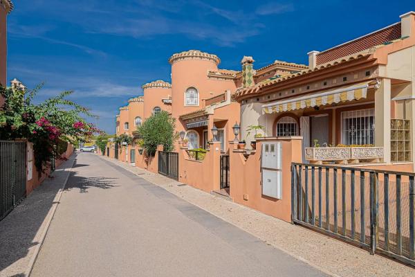 Casa independiente en calle Parana