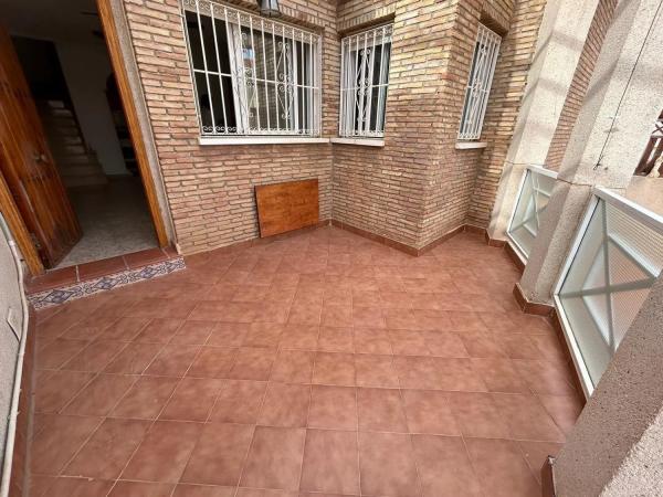 Chalet adosado en calle Luis Gordillo s/n