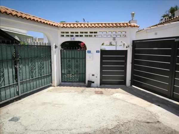 Casa independiente en calle de la Garza