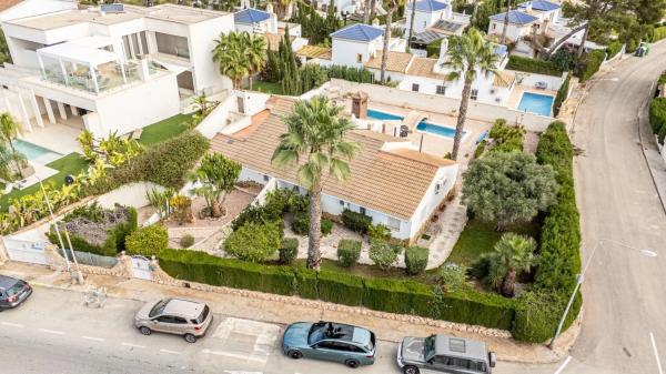 Casa independiente en avenida de las Brisas, 23