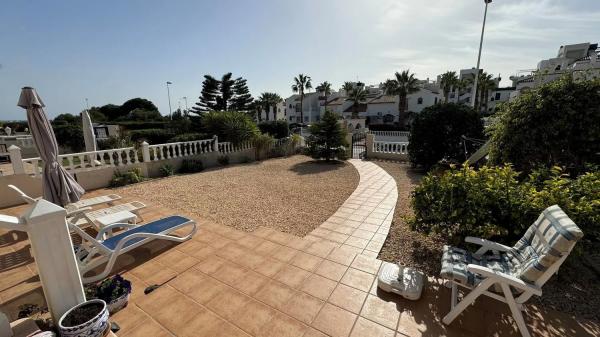 Chalet en Barrio Lomas de Cabo Roig-Los Dolses