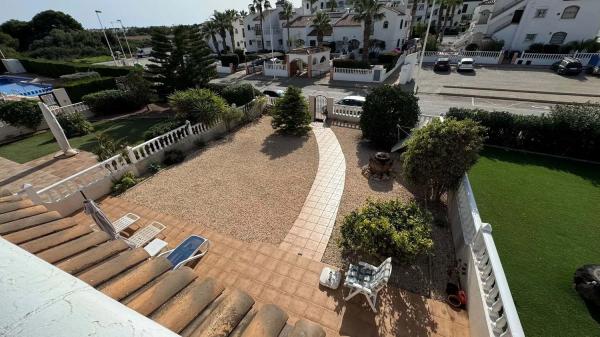 Chalet en Barrio Lomas de Cabo Roig-Los Dolses