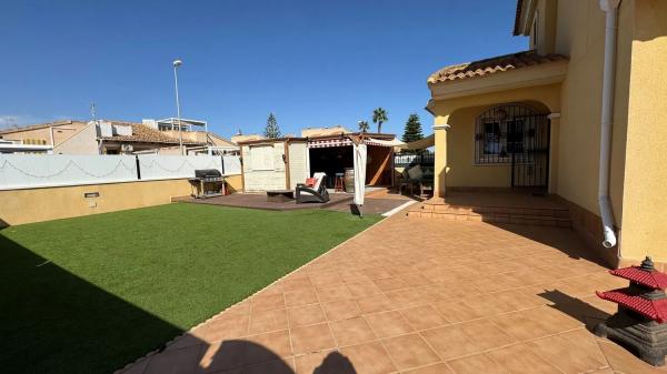 Chalet en Barrio Playa Flamenca