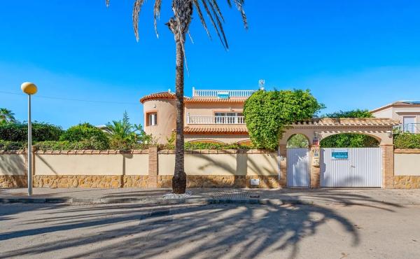 Chalet en Barrio Cabo Roig