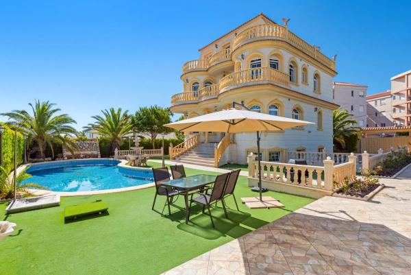 Chalet en Barrio Playa Flamenca