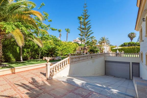 Chalet en Barrio Playa Flamenca