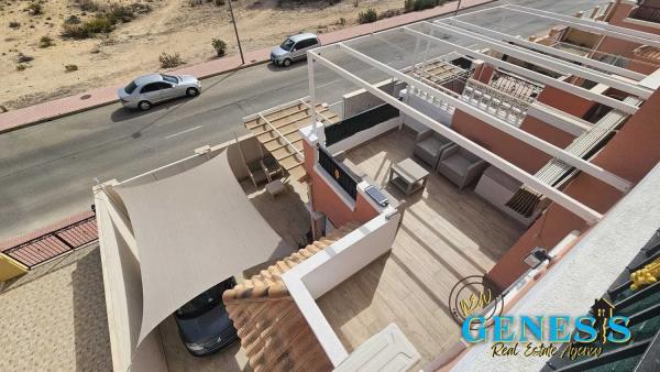 Chalet adosado en calle Ebro, 847