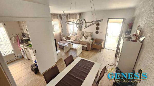 Chalet adosado en calle Ebro, 847