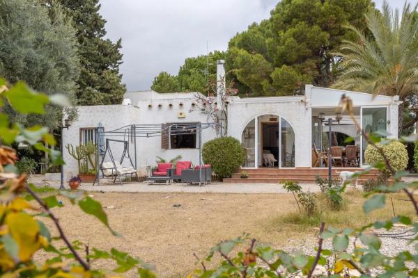 Casa independiente en avenida del Cabo