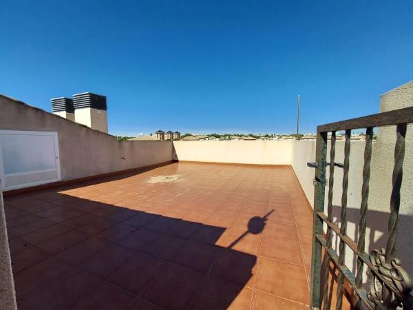 Casa independiente en calle Castillo de la Atalaya