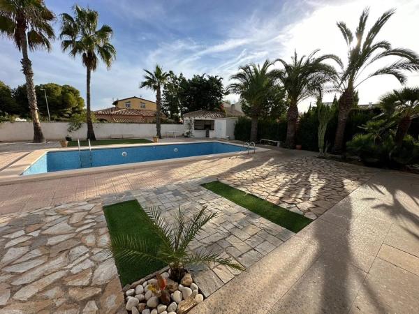 Casa independiente en avenida España