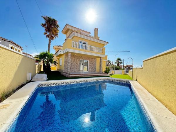 Casa independiente en pozo Blanco