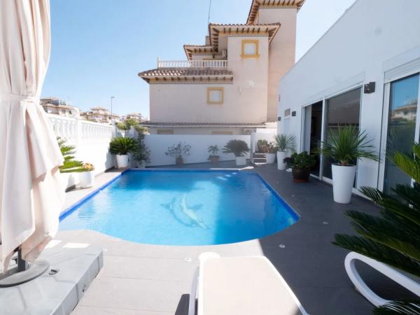 Chalet en Barrio La Zenia