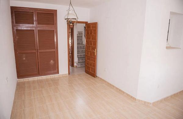 Chalet adosado en calle Belice