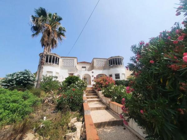 Chalet en Paraje los Almendros, 17 -3