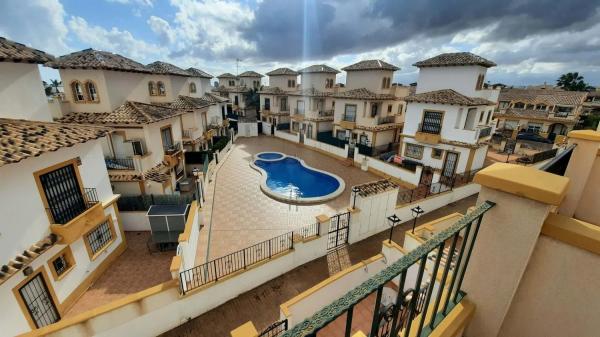 Chalet en Barrio Lomas de Cabo Roig-Los Dolses