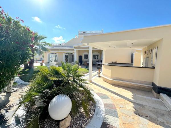 Casa independiente en avenida Velero, 116